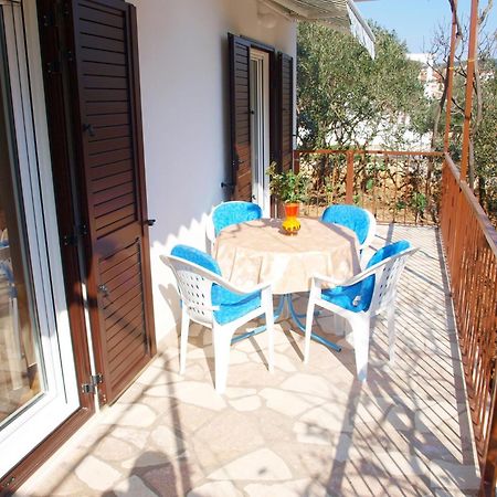 Apartments Mirja - 100M From The Beach & Parking Трогір Екстер'єр фото