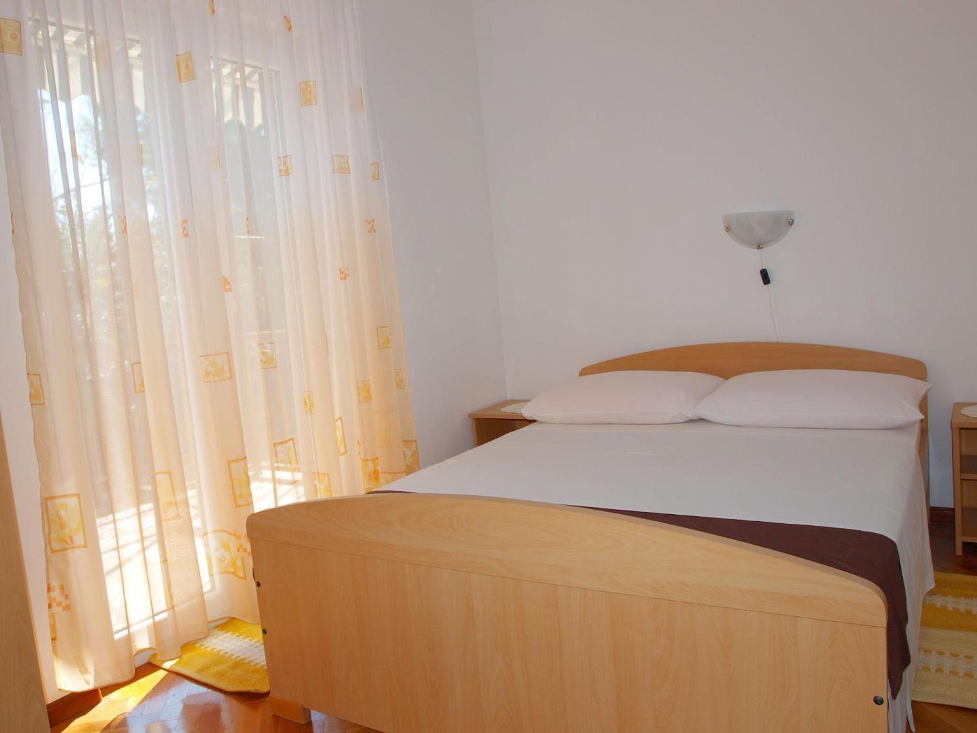 Apartments Mirja - 100M From The Beach & Parking Трогір Екстер'єр фото