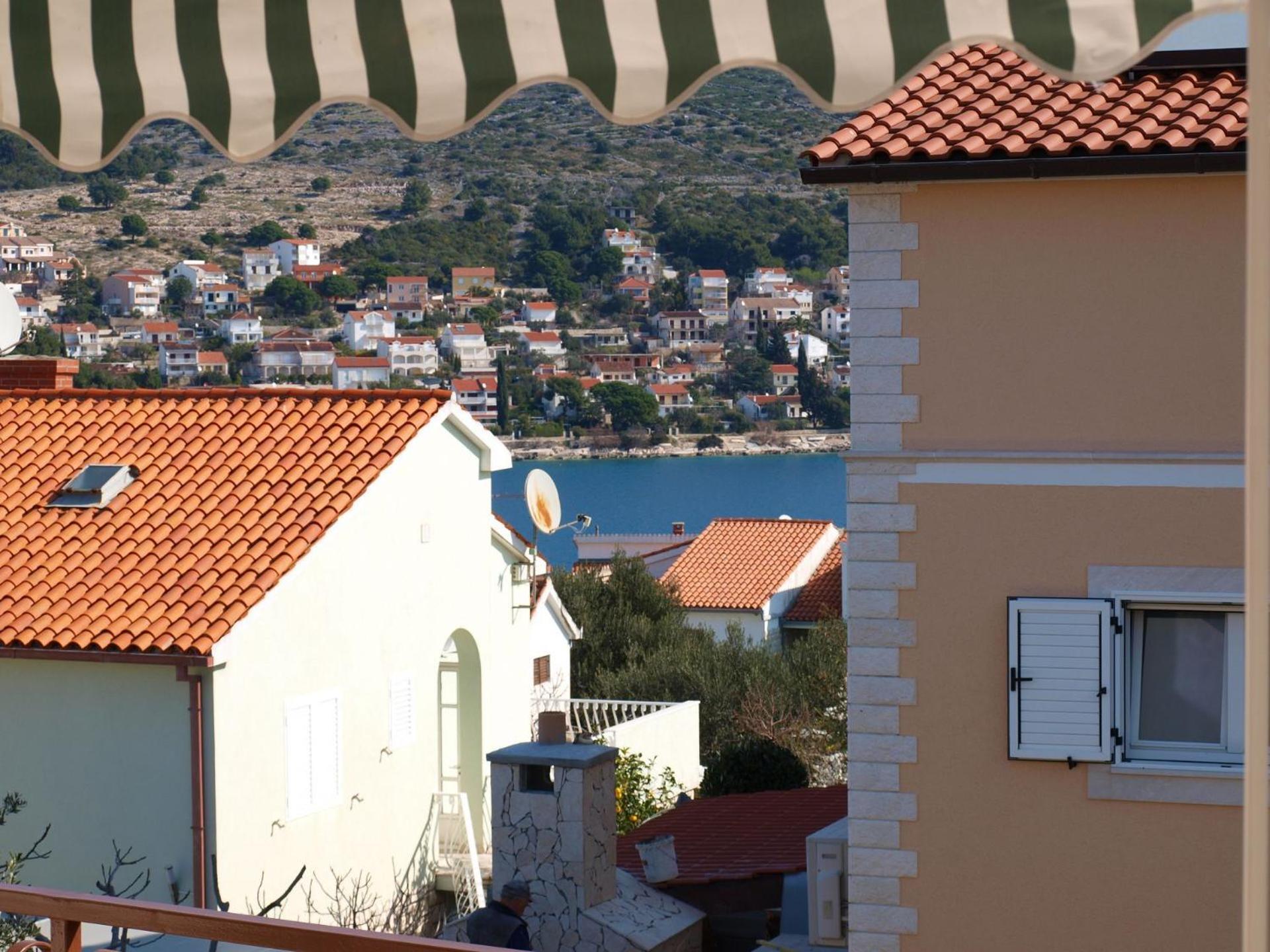 Apartments Mirja - 100M From The Beach & Parking Трогір Екстер'єр фото