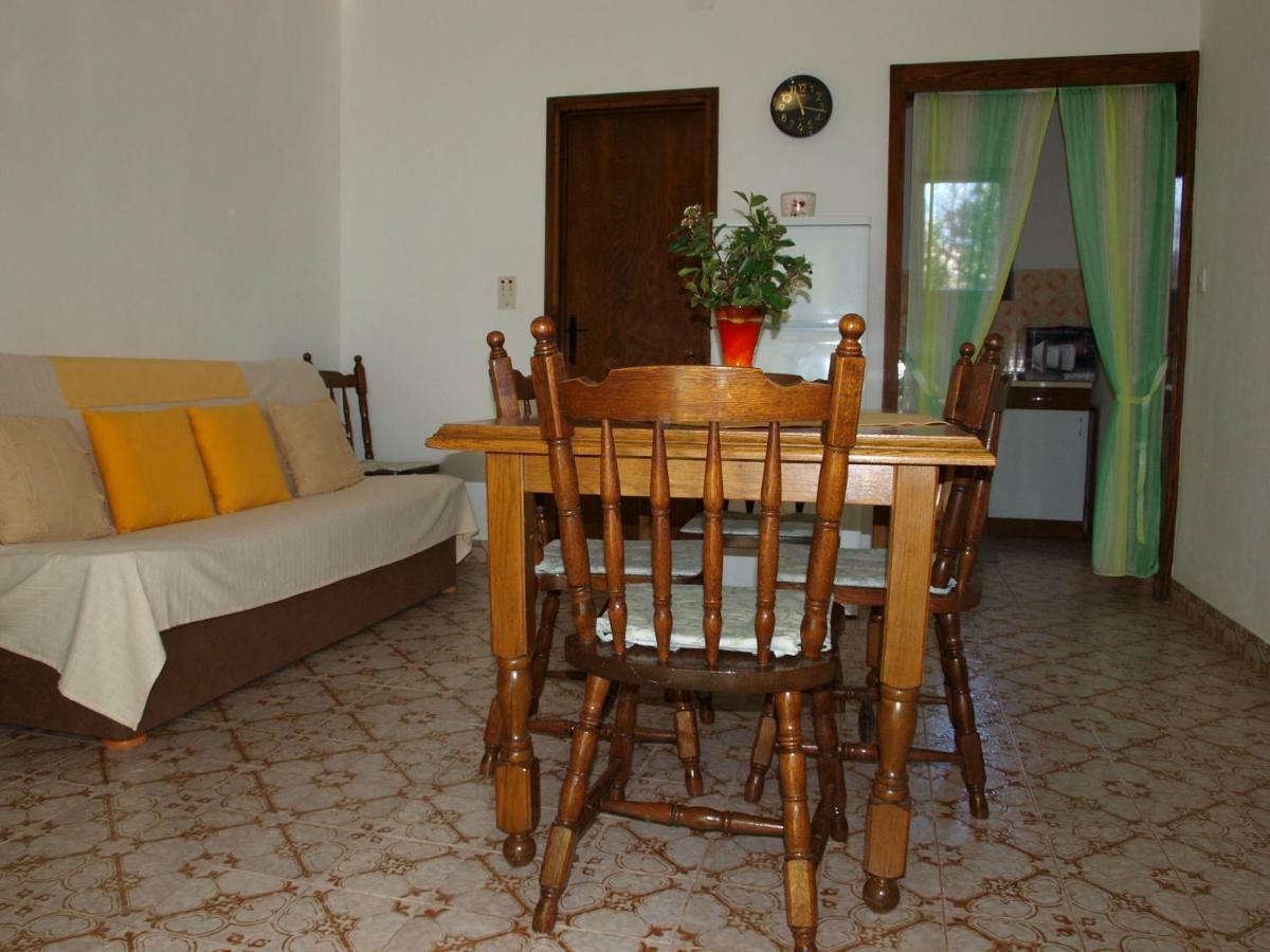 Apartments Mirja - 100M From The Beach & Parking Трогір Екстер'єр фото
